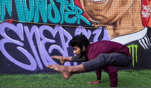 Compare Online vs Offline Yoga in Chennai